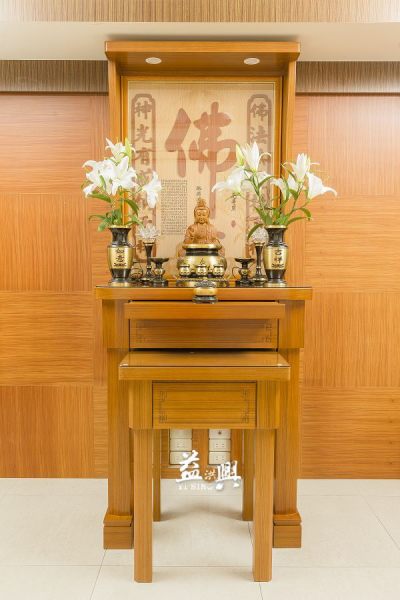 神桌型號 日式二尺九 – 益興佛具(一起招拜拜)公媽龕,神桌,神明櫥,香品,佛櫥,神像雕刻,神明聯,祖先牌位,銅器,神明爐,神明燈,燭類,佛俱神桌工廠